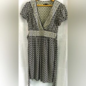 Casual black and white dress